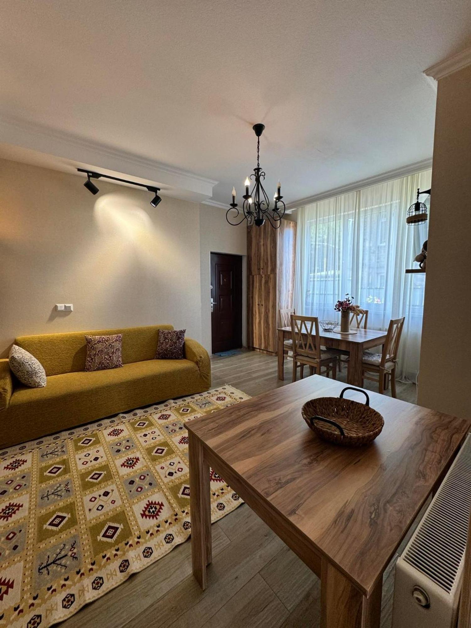 קזבגי Baqari Inn מראה חיצוני תמונה