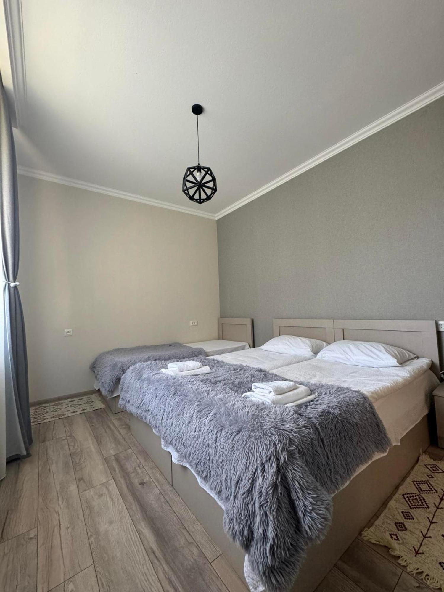 קזבגי Baqari Inn מראה חיצוני תמונה