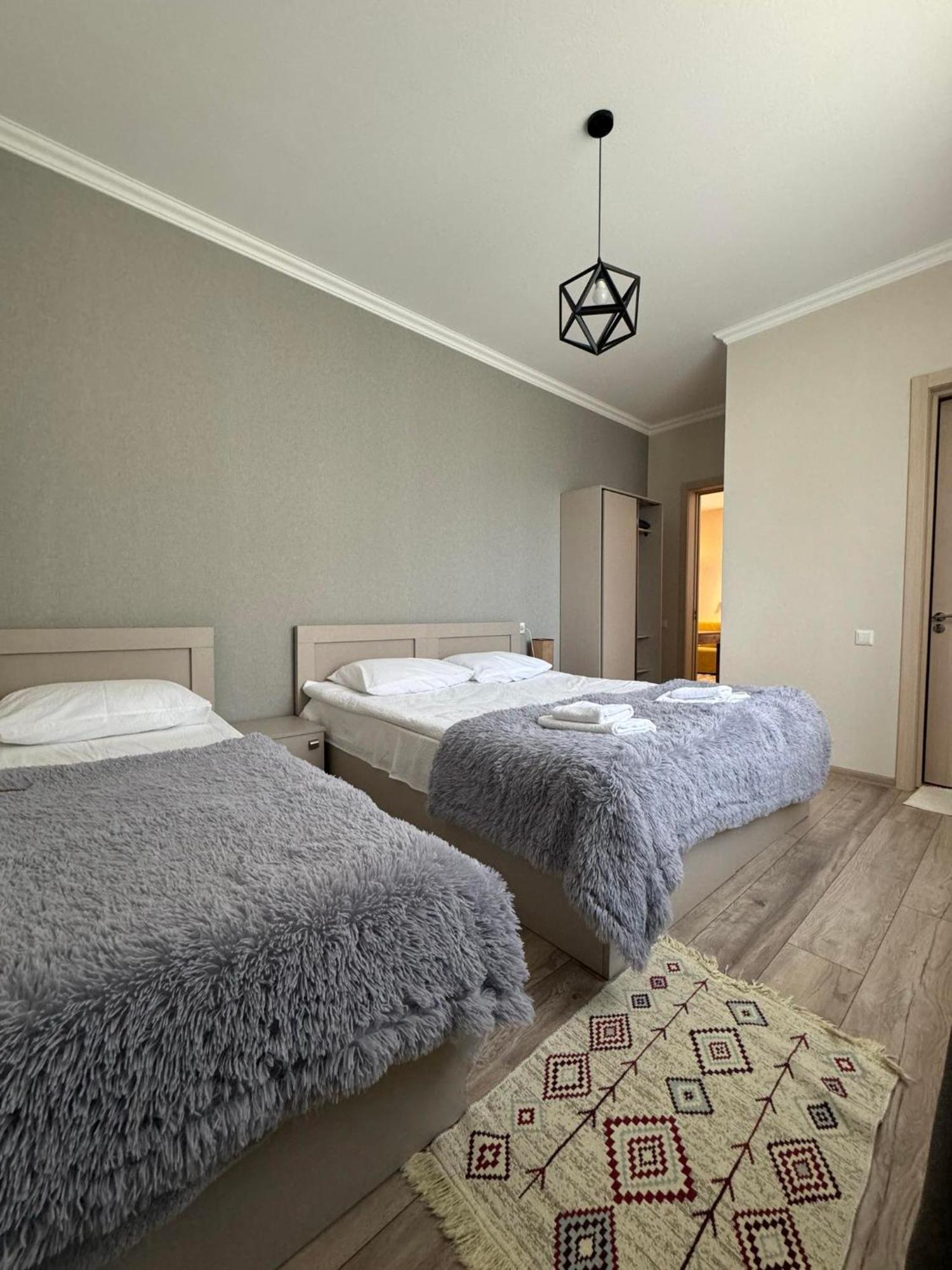 קזבגי Baqari Inn מראה חיצוני תמונה