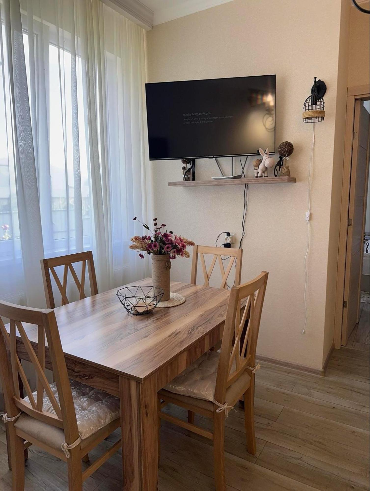 קזבגי Baqari Inn מראה חיצוני תמונה