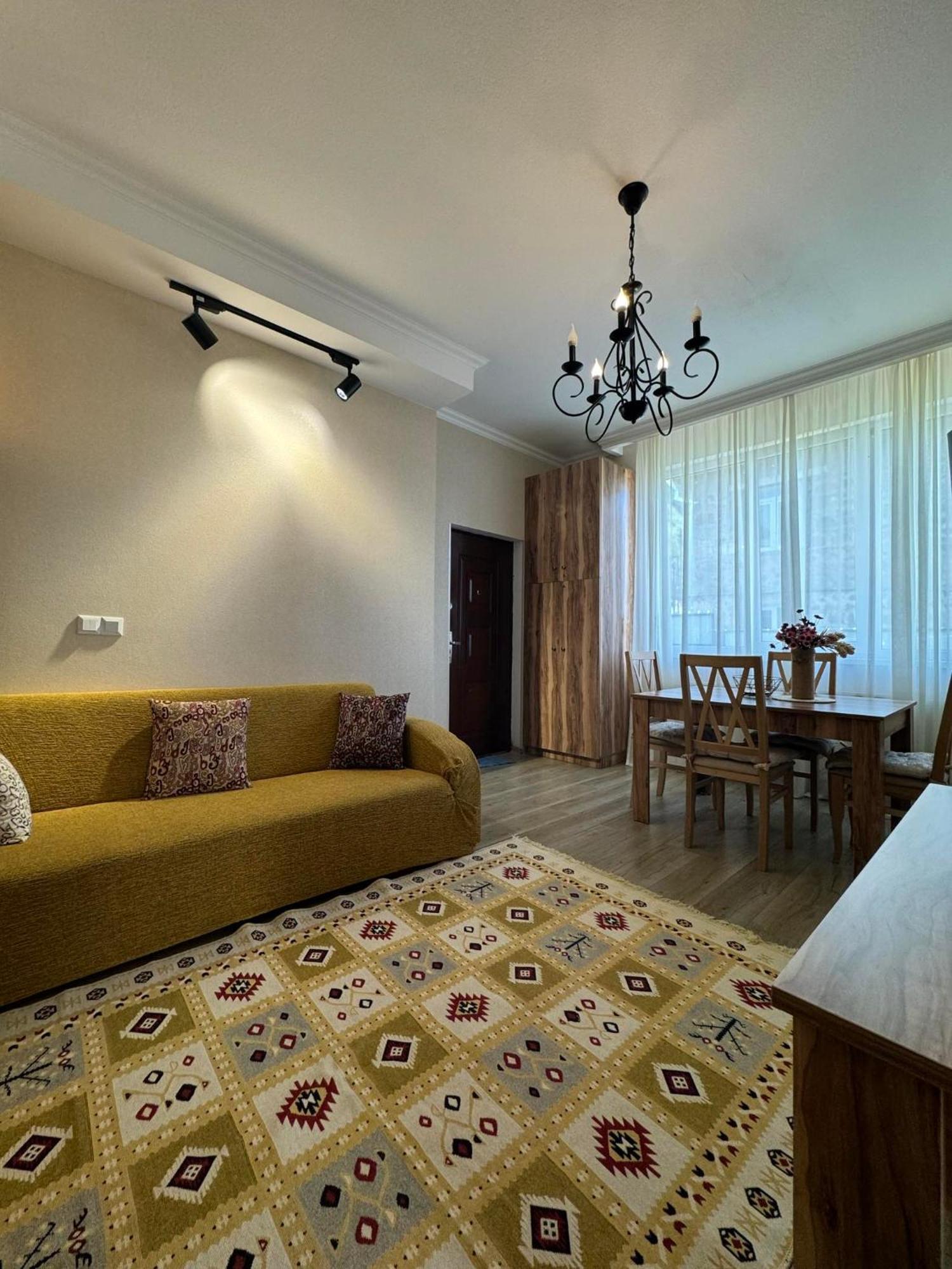 קזבגי Baqari Inn מראה חיצוני תמונה