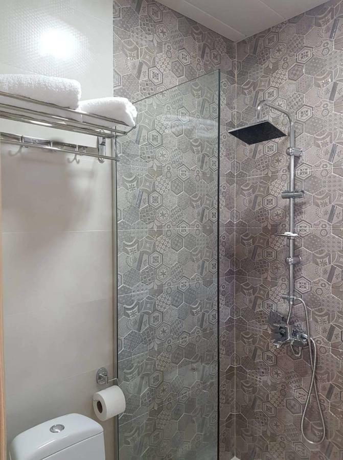 קזבגי Baqari Inn מראה חיצוני תמונה