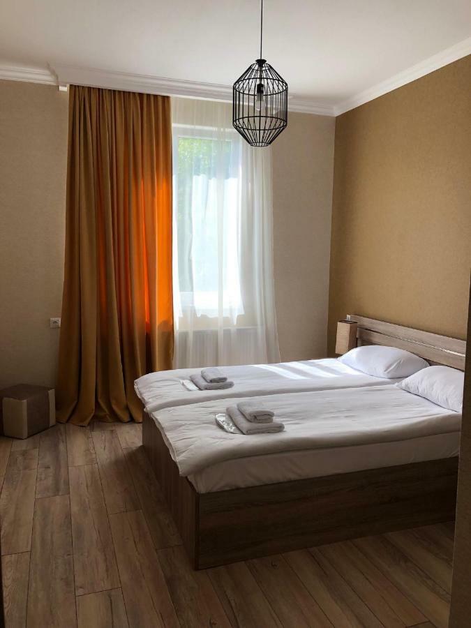 קזבגי Baqari Inn מראה חיצוני תמונה